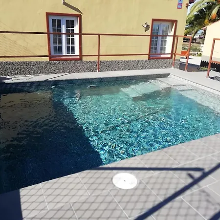 Nyaraló Tapias, Casa Mane *