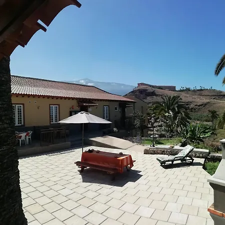 Nyaraló Tapias, Casa Mane *